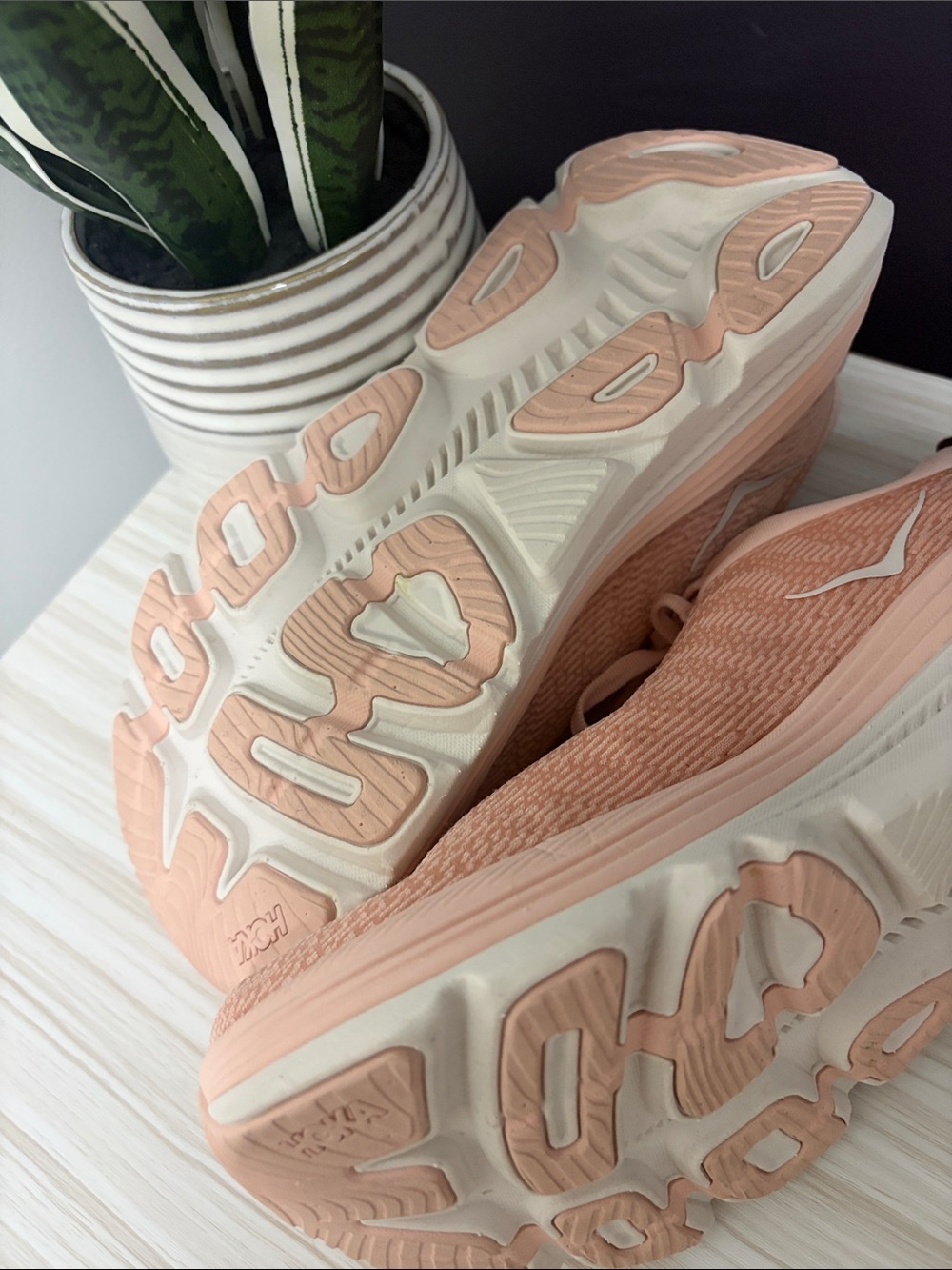Hoka Women's Peach Knit Platform Running Sneakers!! LIKE NEW!!! - Picture 5 of 6